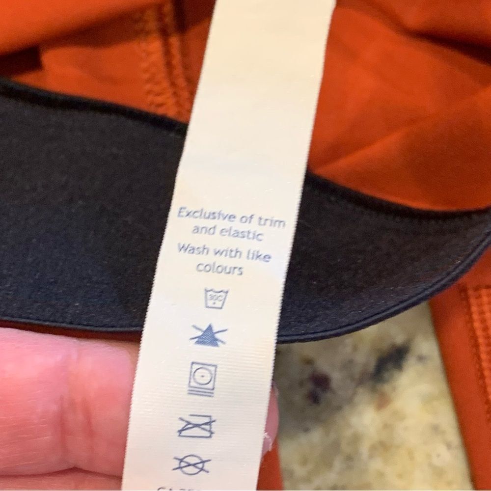 lululemon Box It Out Leggings in Bonfire/Black Size 4 - Picture 8 of 12
